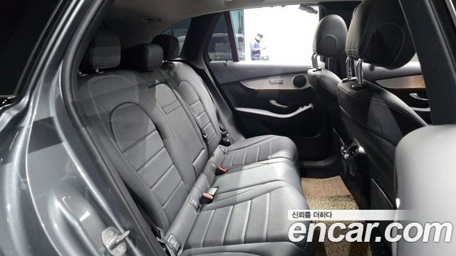 Mercedes-Benz GLC-Class 2019 — photo 12