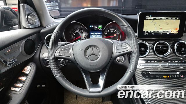 Mercedes-Benz GLC-Class 2019 — photo 13