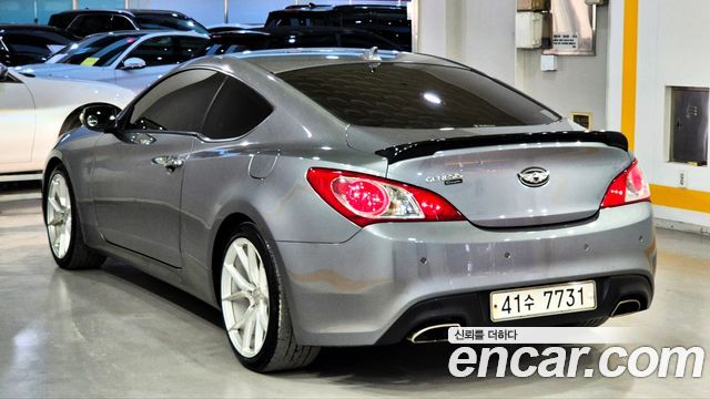 Hyundai Genesis 2010 — photo 4