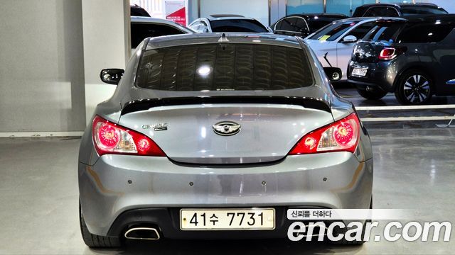 Hyundai Genesis 2010 — photo 5