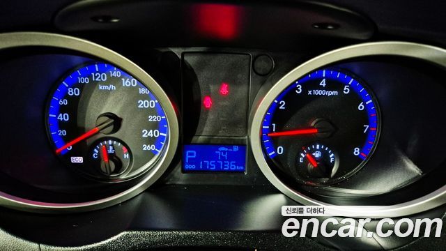 Hyundai Genesis 2010 — photo 9