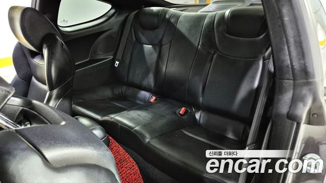 Hyundai Genesis 2010 — photo 13