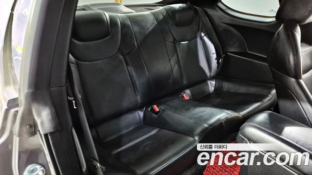 Hyundai Genesis 2010 — photo 14