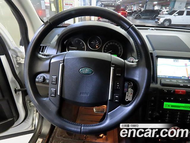Land Rover Freelander 2012 — photo 8