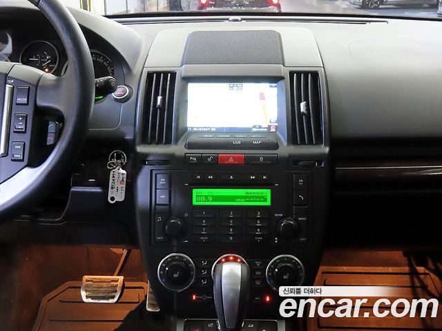 Land Rover Freelander 2012 — photo 11