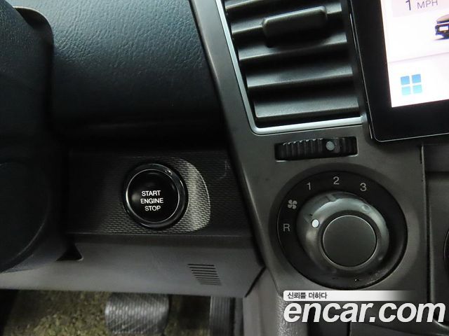 KG Mobility KORANDO 2015 — photo 16