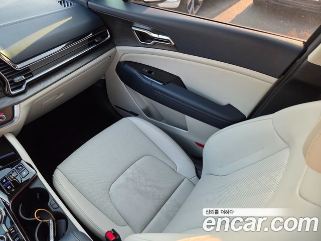 Kia Sportage 2023 — photo 9