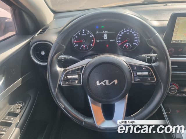 Kia K3 2022 — photo 20