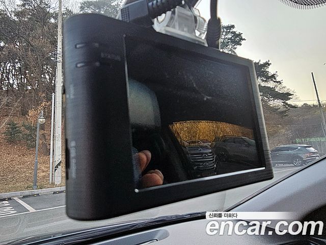 Hyundai AVANTE 2017 — photo 15