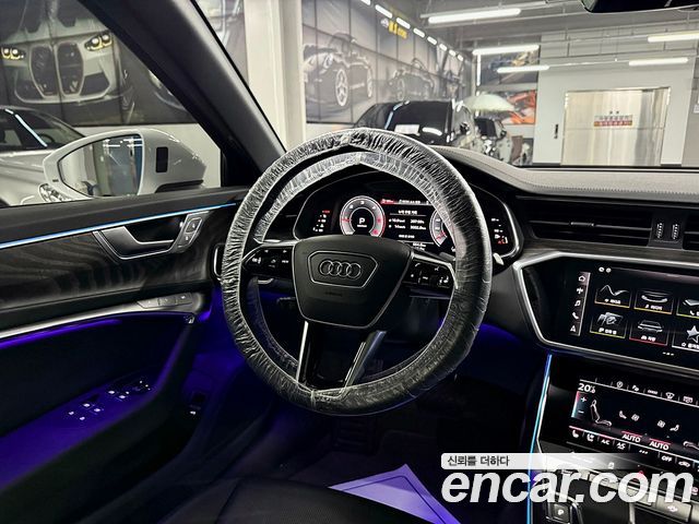 Audi A6 2021 — photo 14