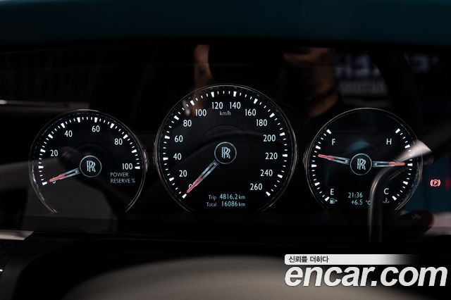 Rolls-Royce Ghost 2022 — photo 10