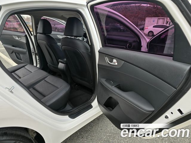 Kia K3 2019 — photo 14