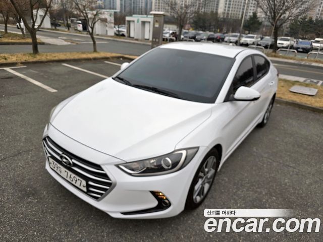 Hyundai AVANTE 2018 — photo 1
