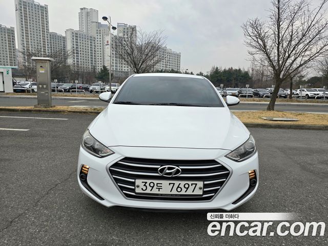 Hyundai AVANTE 2018 — photo 3