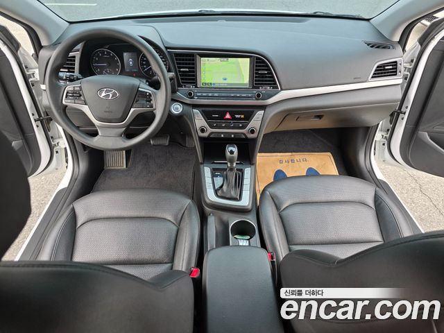 Hyundai AVANTE 2018 — photo 6