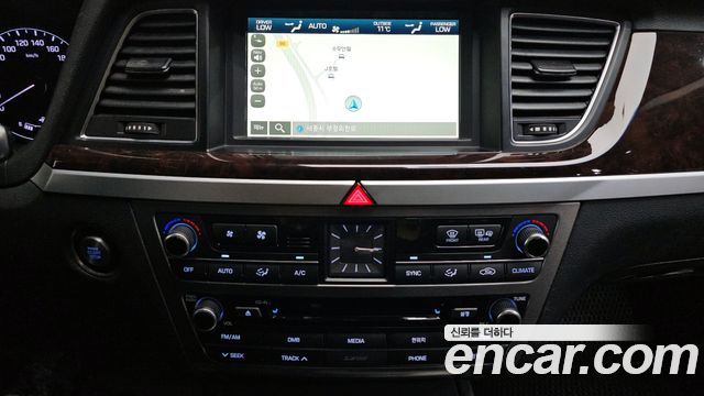 Hyundai Genesis 2014 — photo 16