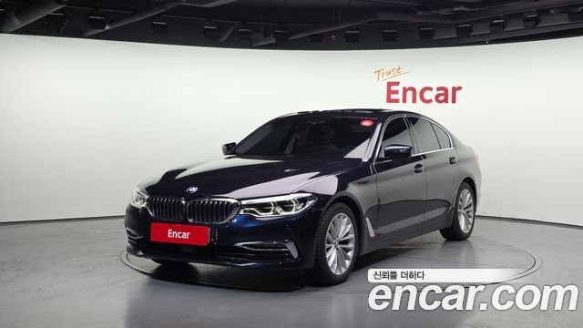 BMW 5-Series 2020 — photo 1