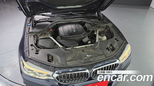 BMW 5-Series 2020 — photo 6