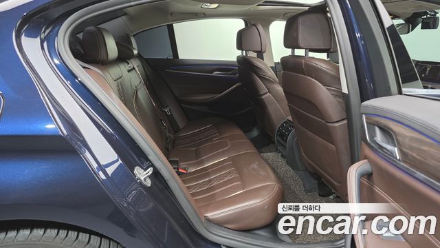 BMW 5-Series 2020 — photo 12