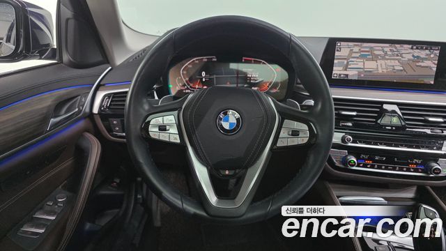 BMW 5-Series 2020 — photo 13