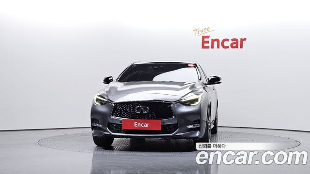 Infiniti Q30 2017 — photo 3