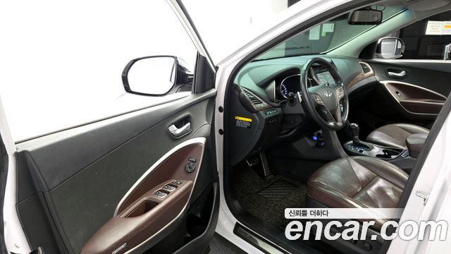Hyundai Santafe 2017 — photo 11