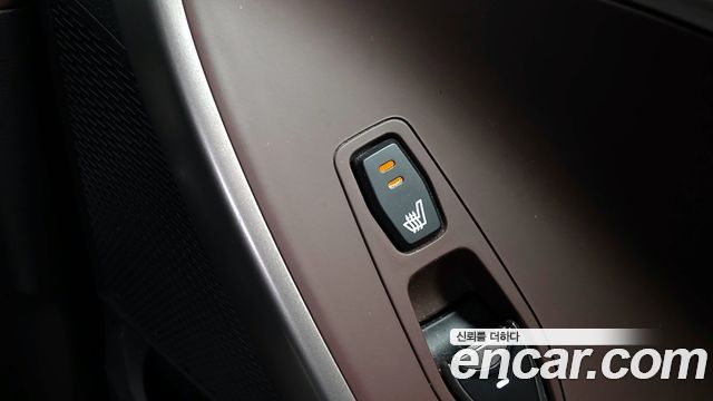 Hyundai Santafe 2017 — photo 18