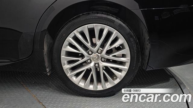 Lexus ES 2013 — photo 5