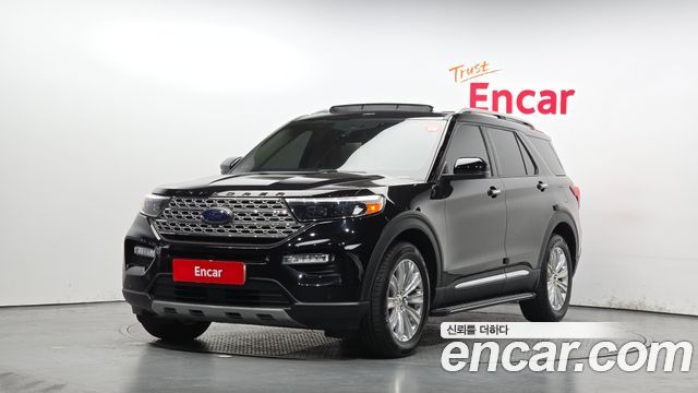 Ford Explorer 2022 — photo 1