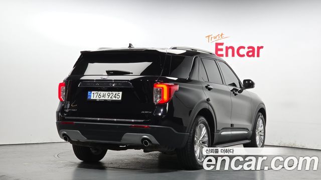 Ford Explorer 2022 — photo 2