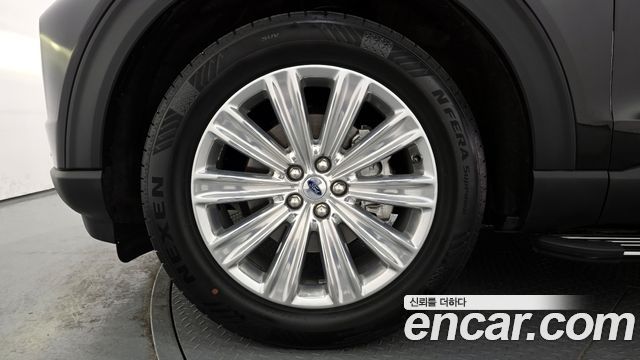 Ford Explorer 2022 — photo 5