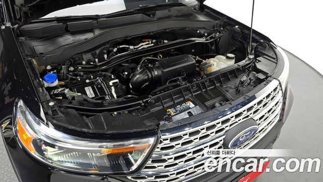 Ford Explorer 2022 — photo 6