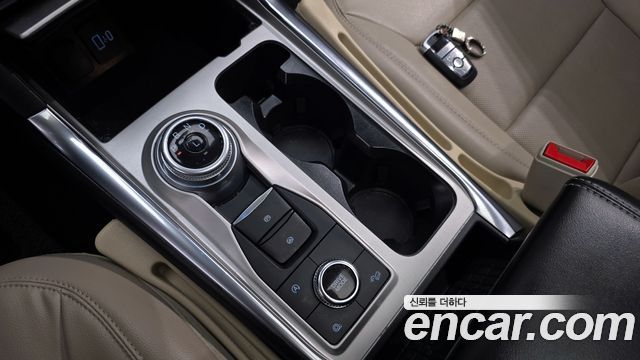 Ford Explorer 2022 — photo 9