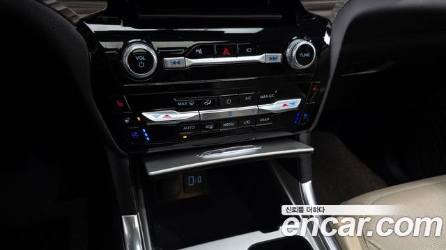 Ford Explorer 2022 — photo 17