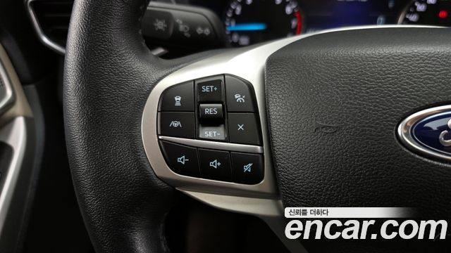 Ford Explorer 2022 — photo 18