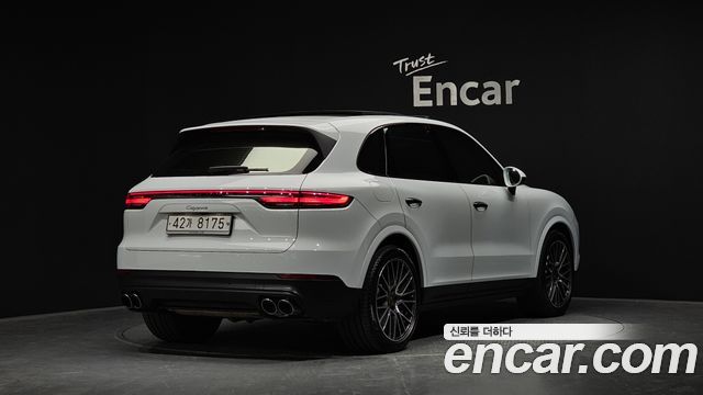 Porsche Cayenne 2019 — photo 2