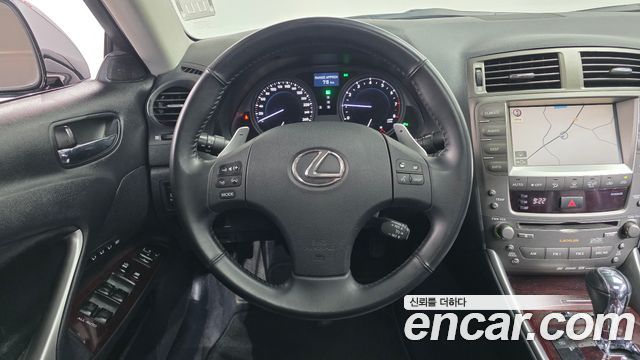 Lexus IS 2008 — photo 14