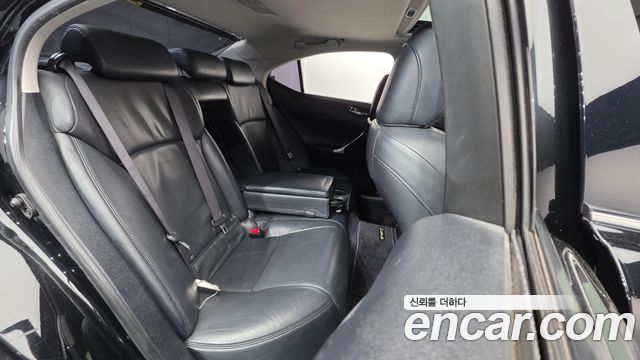 Lexus IS 2008 — photo 19