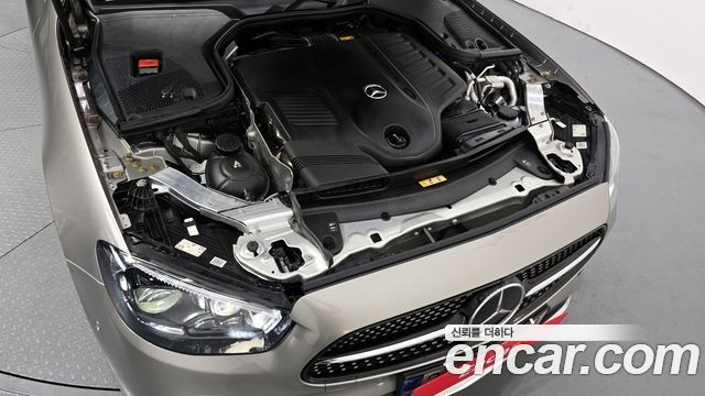 Mercedes-Benz E-Class 2021 — photo 6