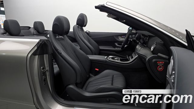 Mercedes-Benz E-Class 2021 — photo 10
