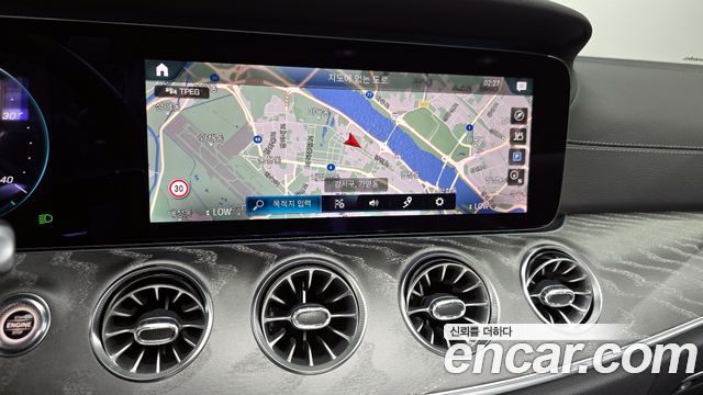 Mercedes-Benz E-Class 2021 — photo 14