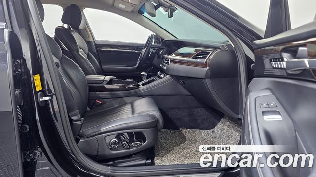 Genesis G90 2019 — photo 11