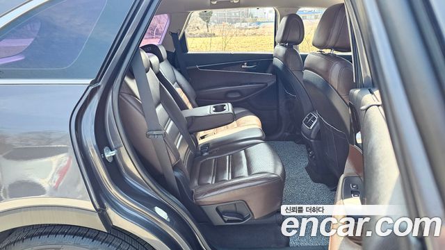 Kia Sorento 2016 — photo 11