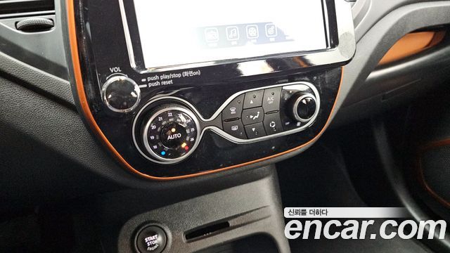 Renault Korea QM3 2018 — photo 15