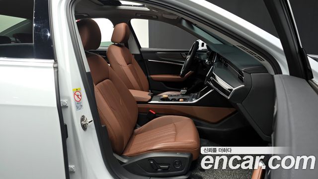 Audi A6 2023 — photo 10