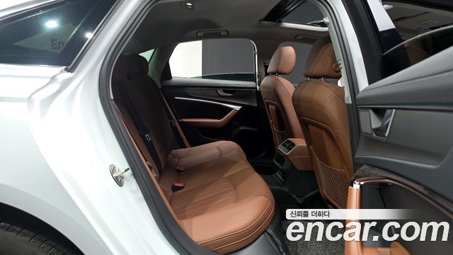 Audi A6 2023 — photo 12
