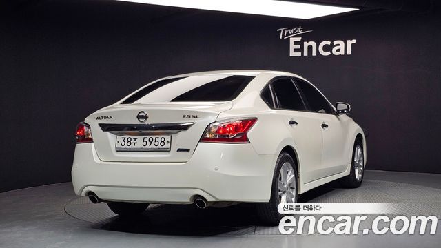 Nissan Altima 2014 — photo 2