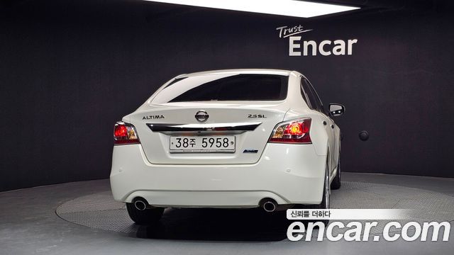 Nissan Altima 2014 — photo 4