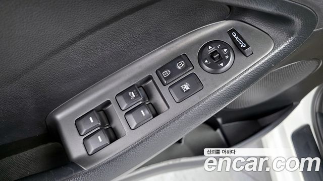 Kia K3 2015 — photo 14