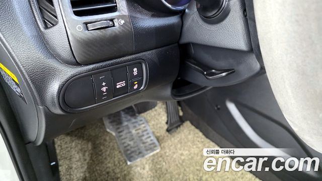 Kia K3 2015 — photo 15